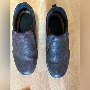 Women’s size 9 roper shoe.Brown. Very nice. I hardly worn the. Like new.